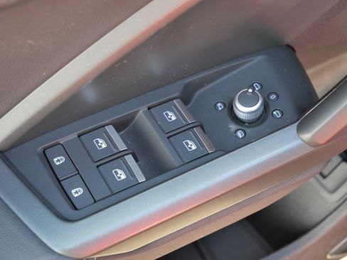 Used 2023 Audi Q3 2.0T Premium Plus w/ Premium Plus Package image 19