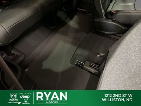 New 2026 Jeep Grand Wagoneer L Limited AWD/4WD image 26