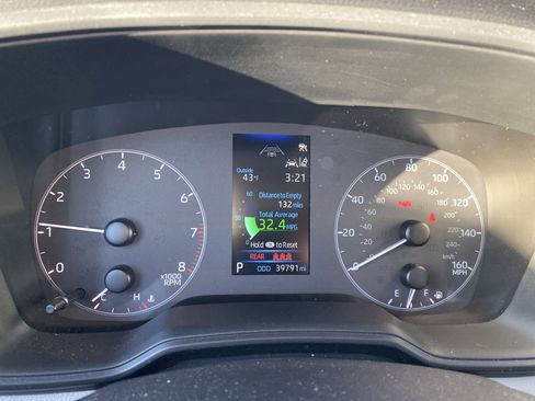 Used 2023 Toyota Corolla Cross L image 15