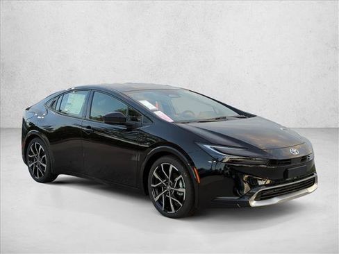 New 2026 Toyota Prius Plug-In Hybrid FWD image 7