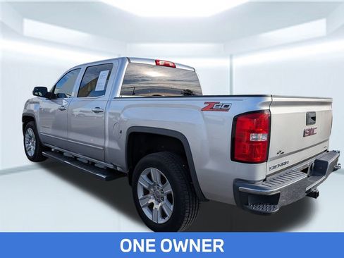 Used 2018 GMC Sierra 1500 SLE w/ SLE Value Package image 2