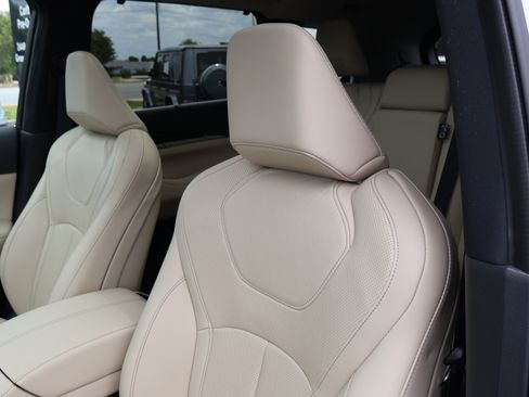 Used 2025 INFINITI QX60 Sensory w/ Vision Package AWD/4WD image 10