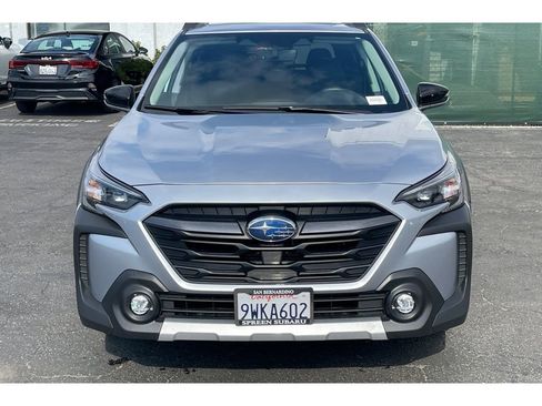 Certified 2025 Subaru Outback Limited AWD/4WD image 9