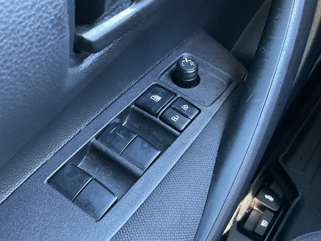 Used 2025 Toyota Corolla LE w/ Convenience Package FWD image 30