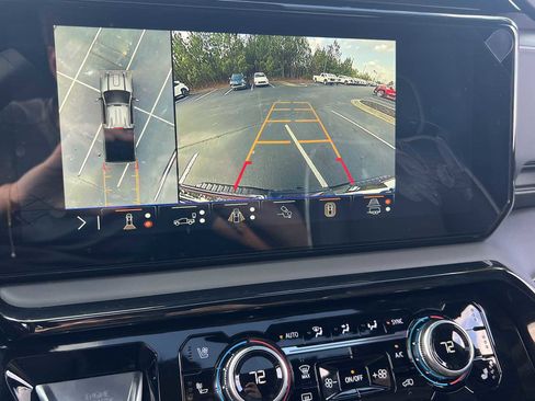 Used 2026 GMC Sierra 2500 AT4X image 6