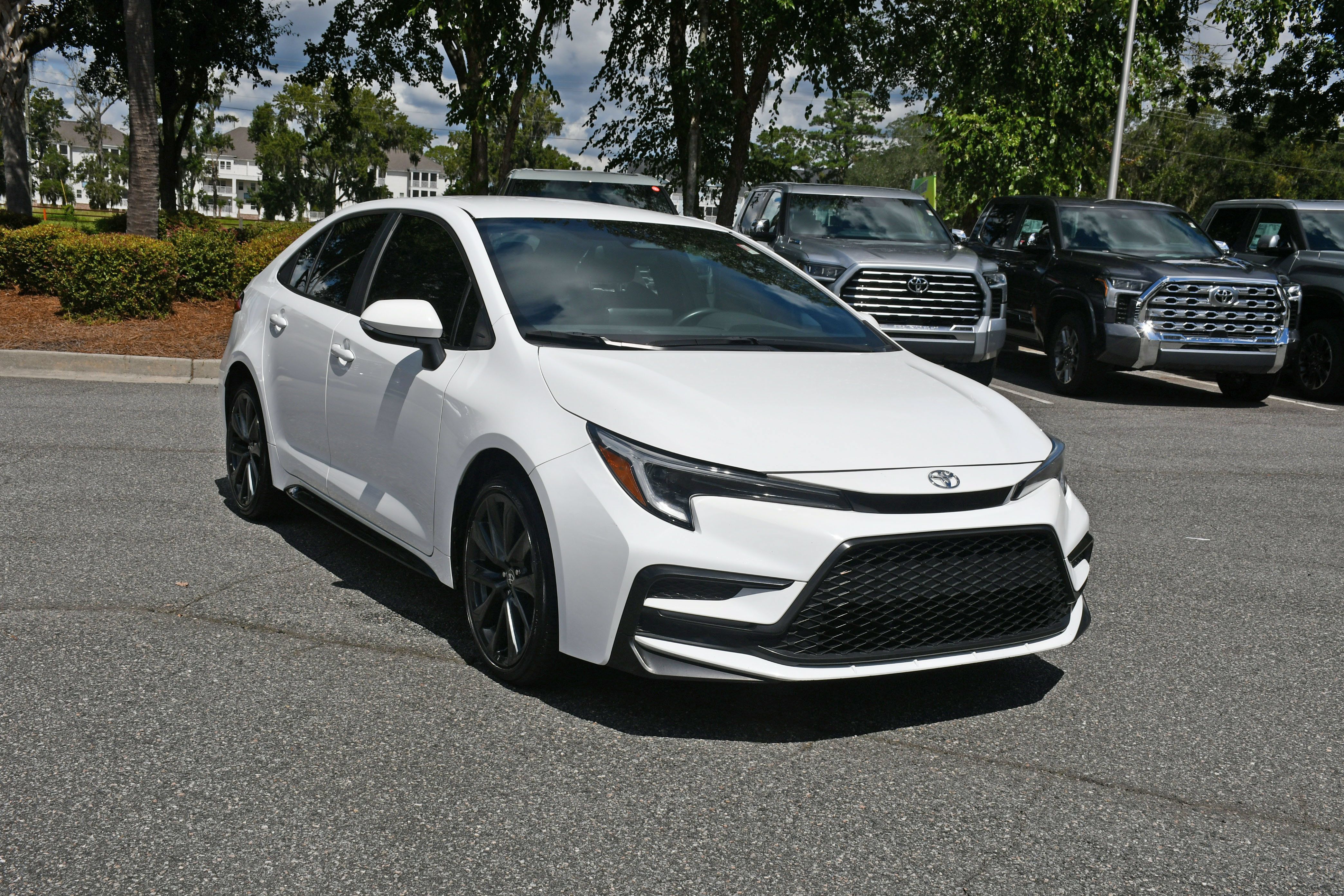 Used 2023 Toyota Corolla SE FWD image 6