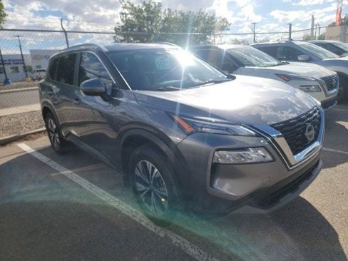 Used 2023 Nissan Rogue SV w/ SV Premium B Package AWD/4WD image 14