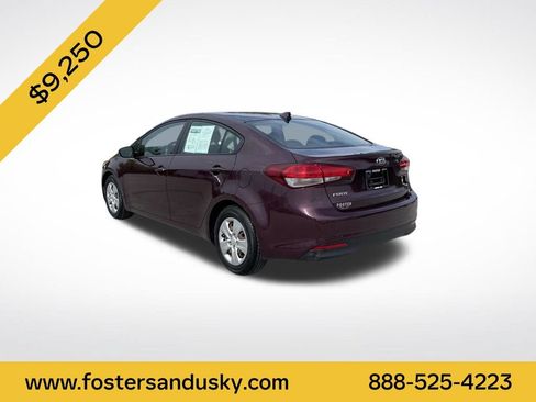 Used 2017 Kia Forte LX FWD image 3