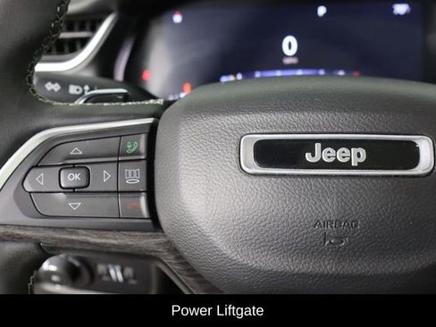 Used 2023 Jeep Grand Cherokee Limited AWD/4WD image 8