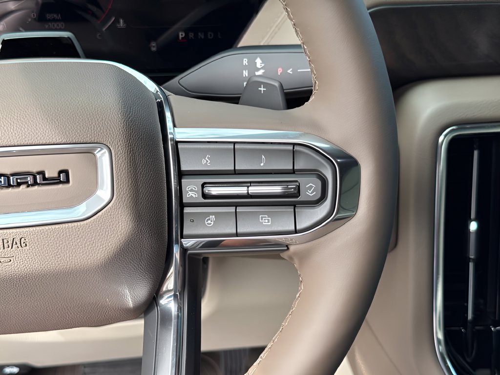 New 2026 GMC Yukon Denali w/ Denali Reserve Package AWD/4WD image 12