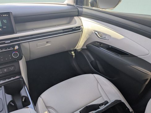 New 2026 Hyundai Tucson Limited FWD image 18