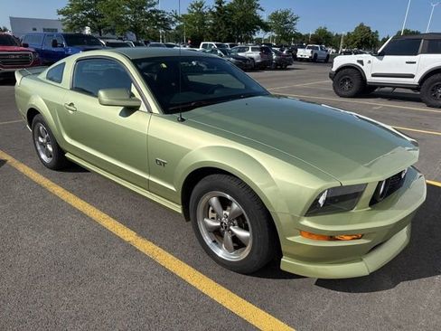 Used 2005 Ford Mustang GT RWD image 9