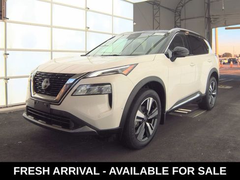 Used 2023 Nissan Rogue SL w/ SL Premium Package image 4