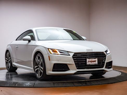 Used 2020 Audi TT 2.0T w/ Technology Package image 3