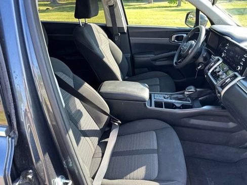 Certified 2023 Kia Sorento LX FWD image 26