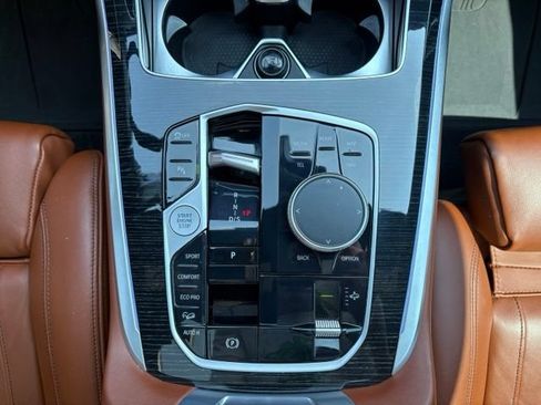 Used 2023 BMW X7 xDrive40i w/ M Sport Package AWD/4WD image 26
