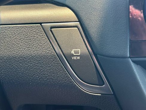 Used 2024 Lexus GX 550 w/ Accessory Package (Z1) AWD/4WD image 38