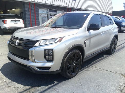 Used 2025 Mitsubishi Outlander Sport AWD image 2