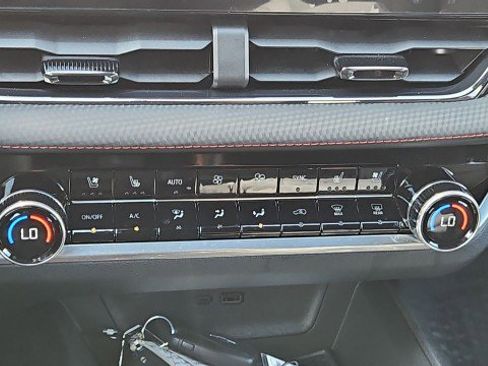 Used 2026 Chevrolet Equinox RS w/ Convenience Package III image 18