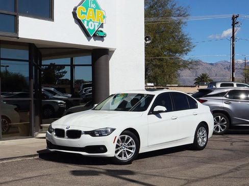 Used 2017 BMW 320i Sedan image 2