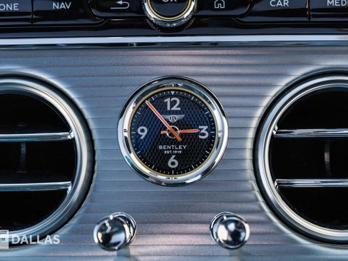 Used 2022 Bentley Continental GT image 28