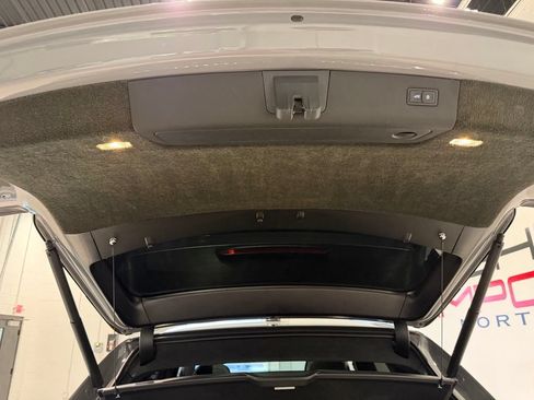 Used 2022 Bentley Bentayga AWD/4WD image 69