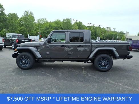 New 2026 Jeep Gladiator Sport AWD/4WD image 4