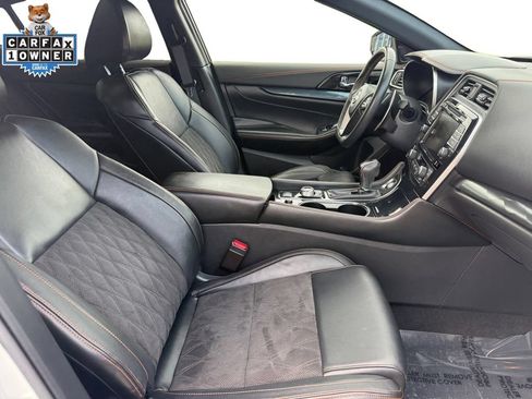 Certified 2023 Nissan Maxima SR w/ Sport Mat Group FWD image 15