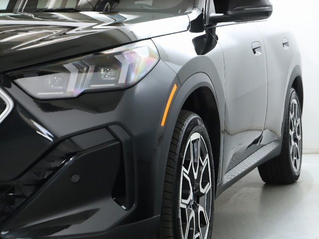 Used 2026 BMW X2 xDrive28i w/ Technology Package AWD/4WD image 5
