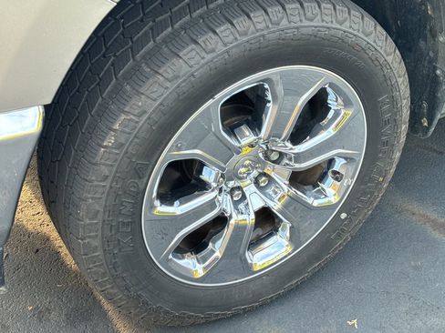 Used 2021 RAM 1500 Big Horn AWD/4WD image 9
