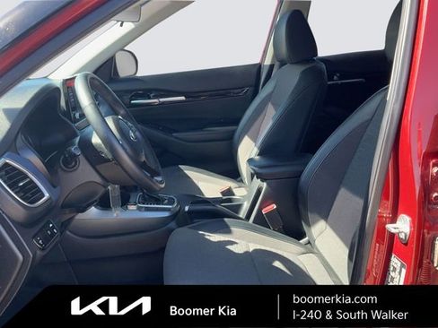 Certified 2021 Kia Seltos S image 17