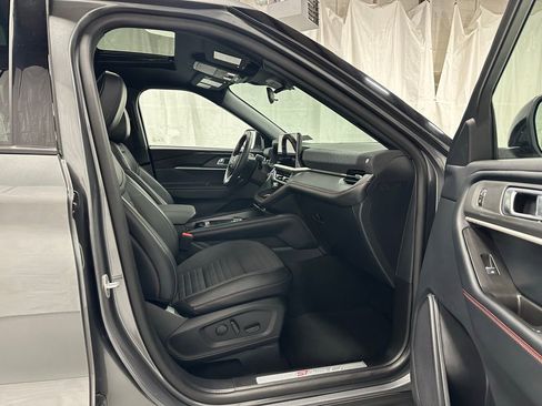 Used 2025 Ford Explorer ST-Line image 58