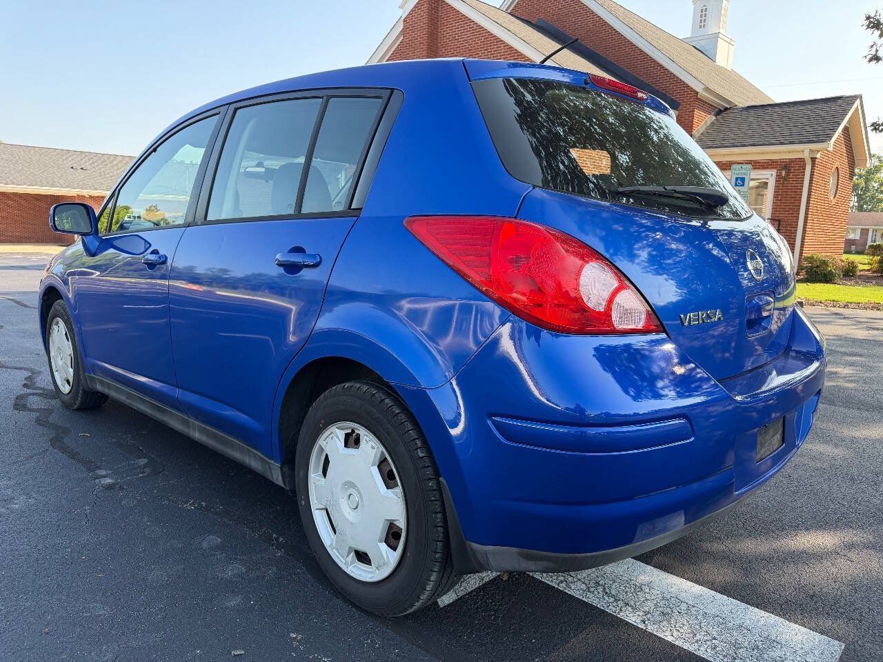 Used 2009 Nissan Versa 1.8 S w/ PWR Pkg FWD image 5