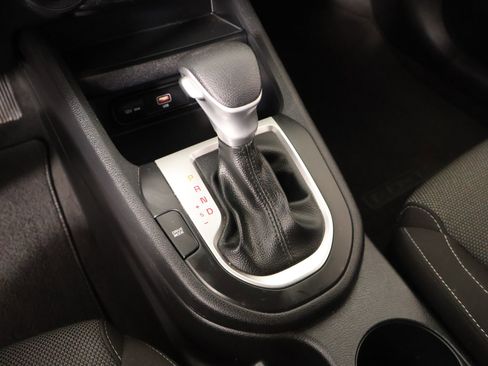 Used 2023 Kia Forte LXS FWD image 7