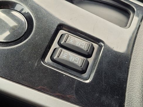 Used 2018 Mitsubishi Outlander SE image 27