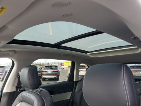 New 2025 Lincoln Nautilus Reserve image 10