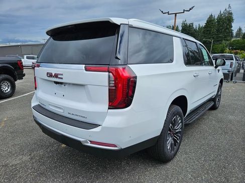 New 2026 GMC Yukon XL Elevation w/ Elevation Premium Package AWD/4WD image 5