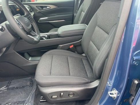 New 2026 Chevrolet Traverse LT w/ Midnight/Sport Edition image 9