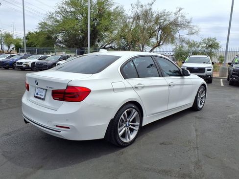 Used 2017 BMW 330i Sedan RWD image 10