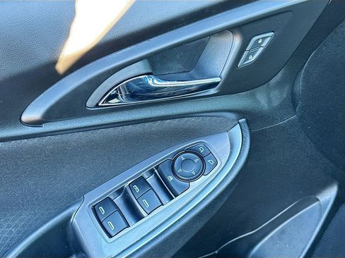 Used 2024 Chevrolet Malibu LT image 17