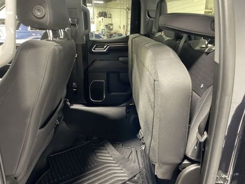 Used 2023 Chevrolet Silverado 1500 LT image 24