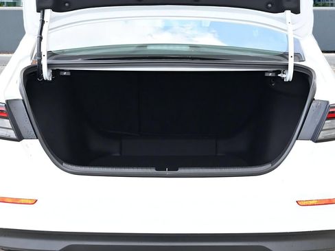 New 2025 Honda Accord SE image 9