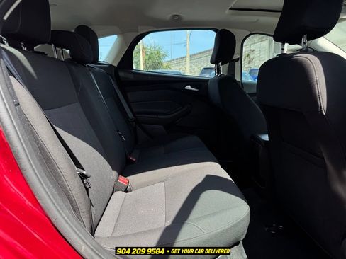 Used 2015 Ford Focus SE w/ Reverse Sensing Package FWD image 19