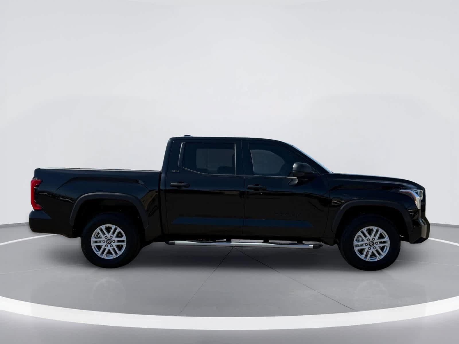 Used 2025 Toyota Tundra SR5 AWD/4WD image 10