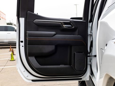 Used 2023 GMC Sierra 1500 AT4 w/ AT4 Premium Package image 37