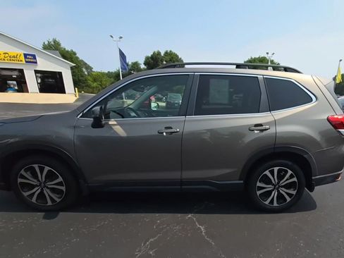 Used 2020 Subaru Forester Limited w/ Popular Package #3 AWD/4WD image 2