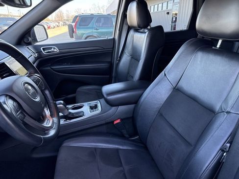 Used 2022 Jeep Grand Cherokee Laredo X image 5