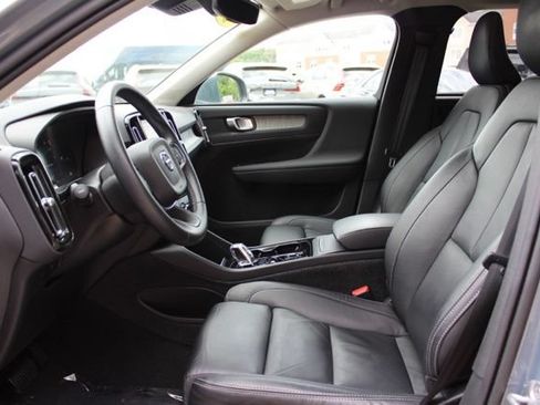 Used 2023 Volvo XC40 B5 Plus w/ Protection Package Premier AWD/4WD image 26