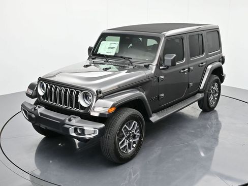New 2026 Jeep Wrangler Unlimited Sahara AWD/4WD image 31