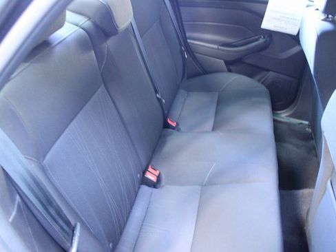 Used 2018 Ford Focus SE image 9
